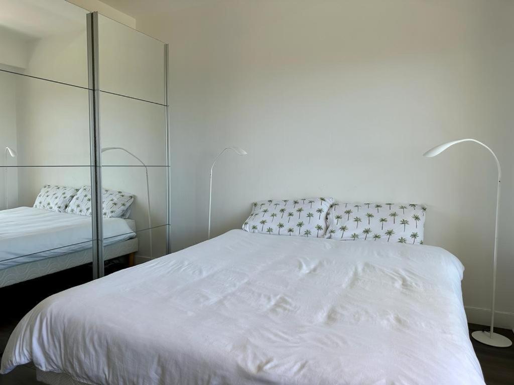 Bel Appartement Avec Vue Mer Вилньов Любе Екстериор снимка